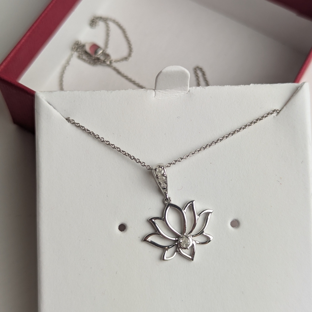 Sterling Silver Diamond Lotus Pendant Necklace - NWT - Picture 7 of 8